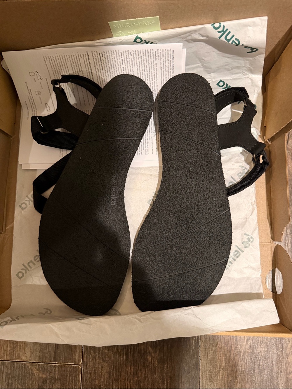 Be Lenka Women’s Black Minimalist Barefoot Sandals - Picture 3 of 4
